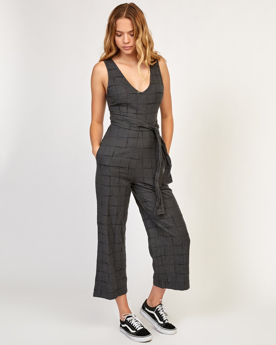 jumpsuit with tie
