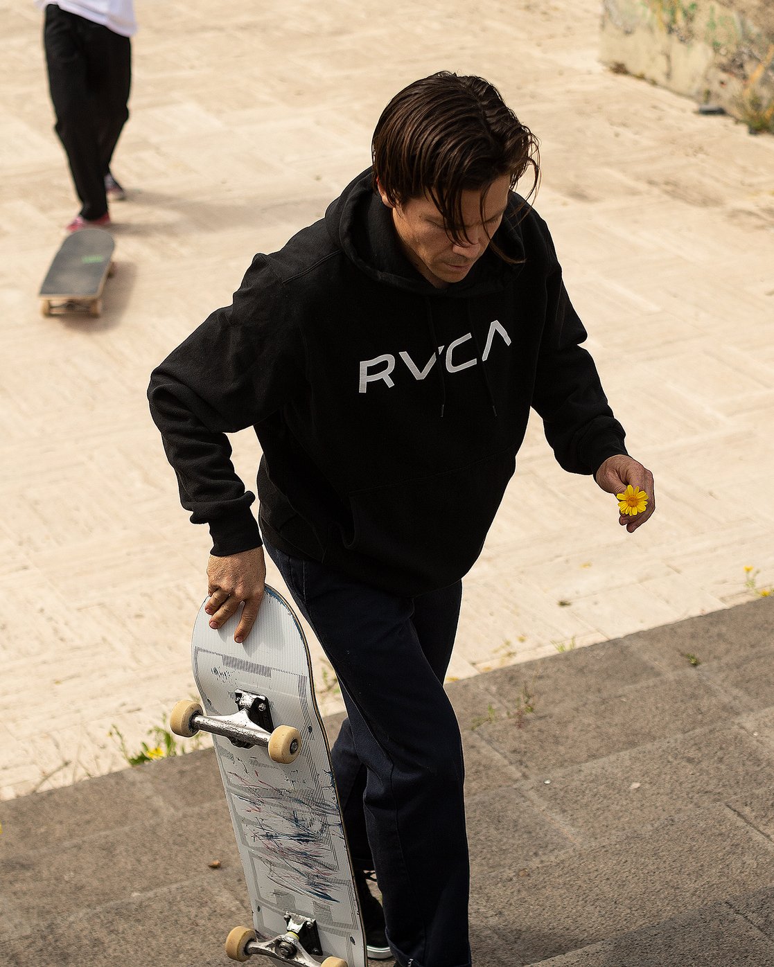 big rvca hoodie
