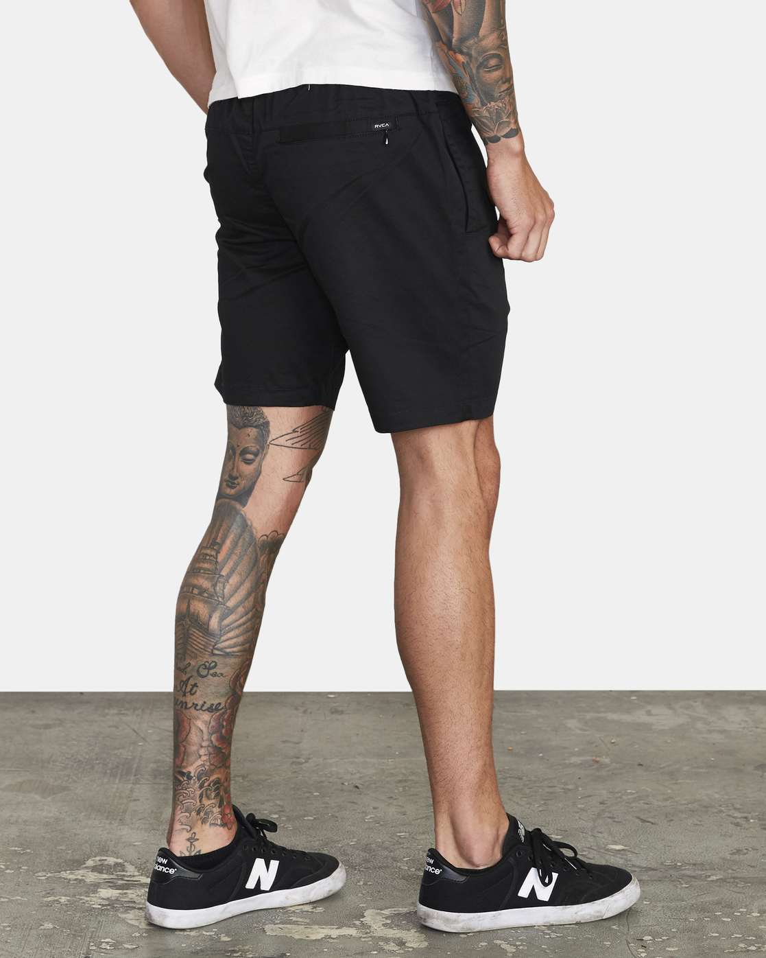Spectrum 18" SportShorts für Herren 3664564934057 RVCA