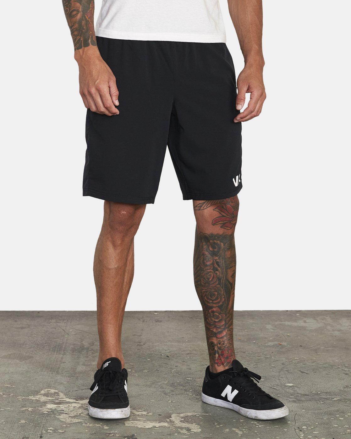 YOGGER FLEX WORKOUT SHORTS 18&quot; V2123RYA RVCA