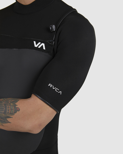 11 2/2mm Balance - Chest-Zip-Neoprenanzug für Männer Schwarz AVYW800108 RVCA