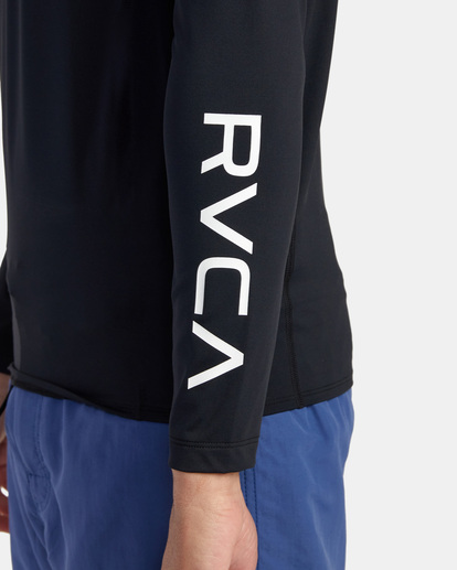 7 RVCA - Long Sleeve UPF 50 Rash Vest for Men Black C4MYRARVP2 RVCA