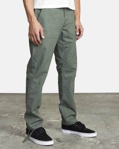 straight fit pants