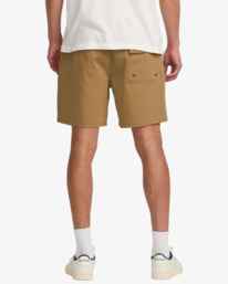 2 Escape - Elastische Shorts für Männer Braun M2073REE RVCA