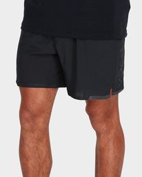 Rvca va hot sale tech 16 short