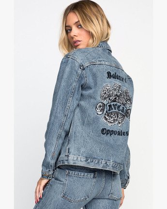 0 BENJ  F3JKGARVF7 RVCA