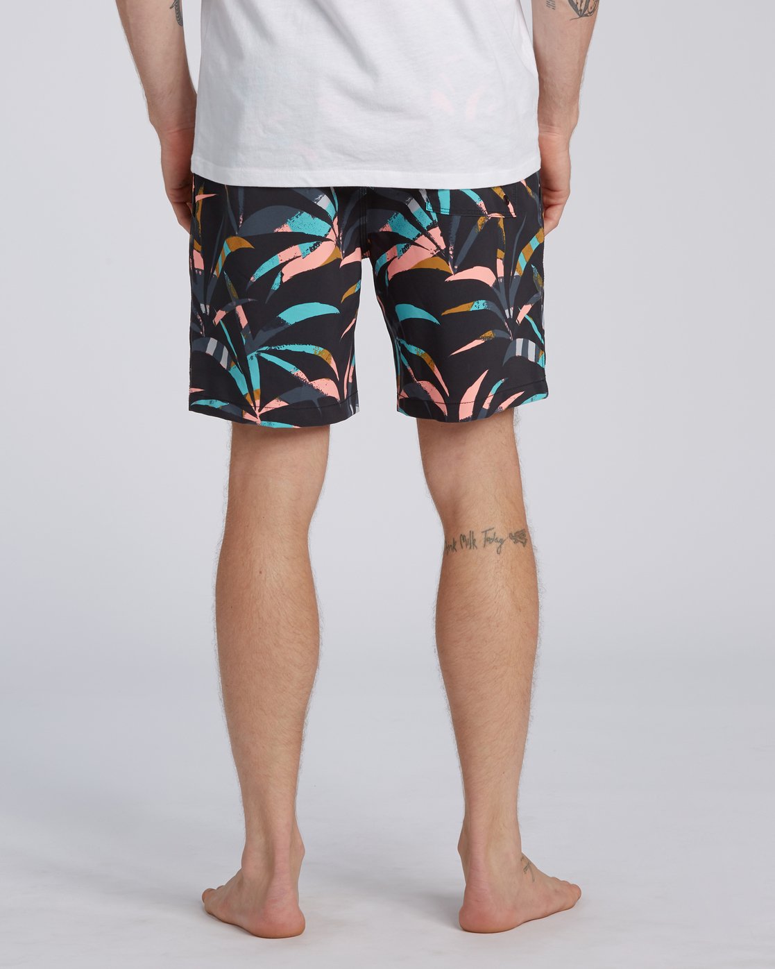 billabong men's sundays layback boardshort