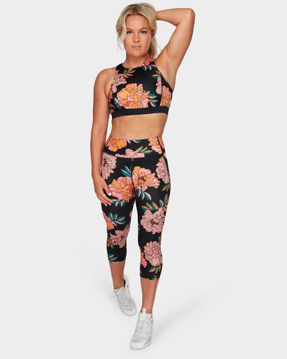 Capri hotsell sports pants