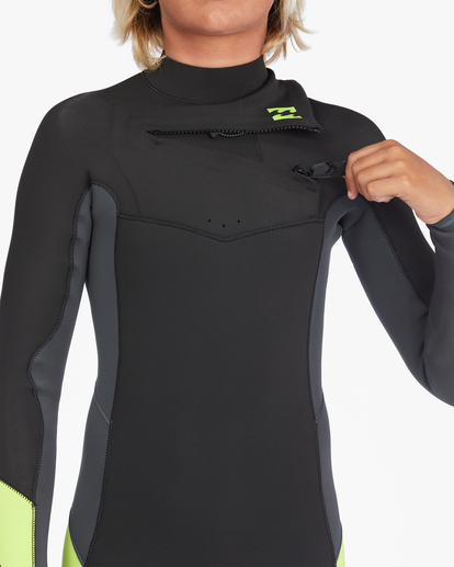 4 Boy's 3/2 Absolute Chest Zip Full Wetsuit Black ABBW100129 Billabong