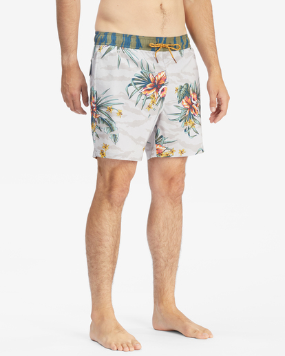 4 Sundays Layback Boardshorts 17" Beige ABYBS00253 Billabong