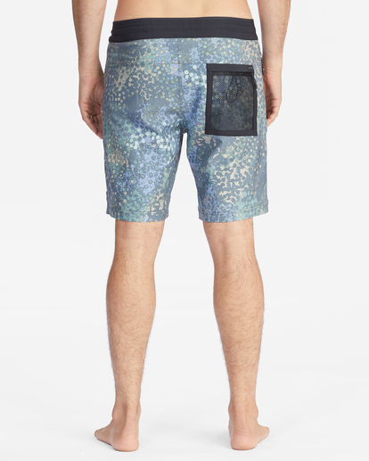 7 A/Div x Otis Surftrek Lo Tide Boardshorts 17" Black ABYBS00269 Billabong