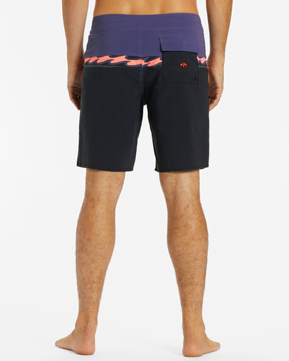 4 Momentum Pro Boardshorts 19" Black ABYBS00327 Billabong