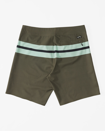 9 Momentum Airlite - Boardshort Performance pour Homme Vert ABYBS00381 Billabong