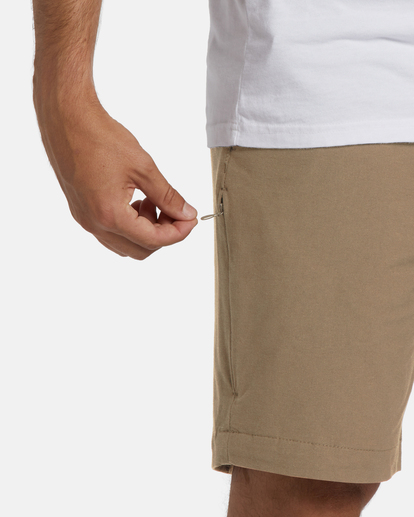 5 A/Div Surftrek Plus Elastic Waist Shorts 19" Brown ABYWS00185 Billabong