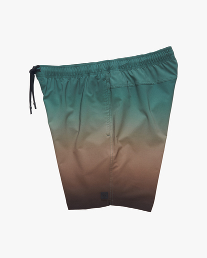 6 A/Div Surftrek Elastic Waist Shorts 17" Multicolor ABYWS00196 Billabong