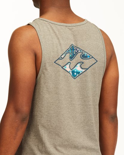 Crayon Wave Tank Top