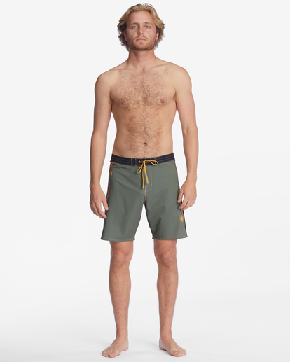 3 Wrangler United By Pro 18" - Boardshort da Uomo Brown D1BS35BIS2 Billabong