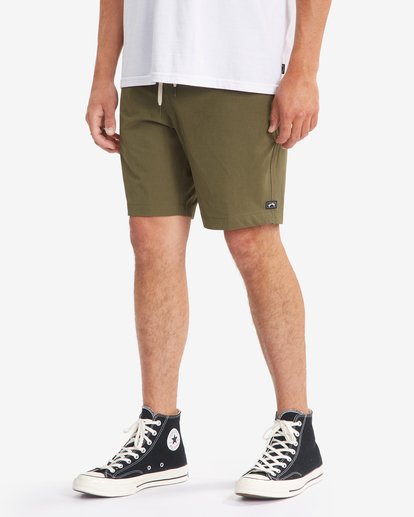 3 A/Div Transport Elastic Waist Shorts 18"  M2512BTE Billabong