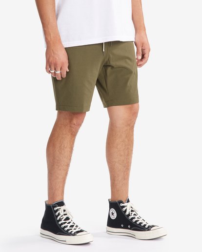 4 A/Div Transport Elastic Waist Shorts 18"  M2512BTE Billabong