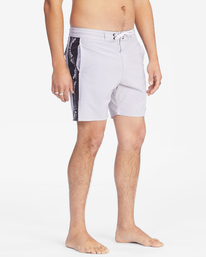 4 D Bah Lo Tide Boardshorts 18"  ABYBS00247 Billabong
