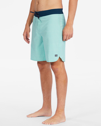 3 73 Pro Boardshorts 20" Green ABYBS00261 Billabong