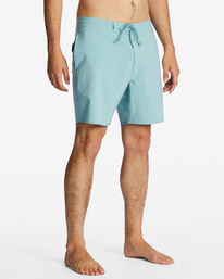4 All Day CiCLO® Lo Tide Boardshorts 17" Green ABYBS00264 Billabong