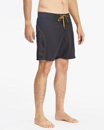 4 Arch OG Boardshorts 17" Black ABYBS00265 Billabong