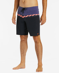 3 Momentum Pro Boardshorts 19" Black ABYBS00327 Billabong