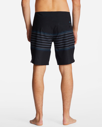 4 73 Airlite Performance 19" Boardshorts Black ABYBS00372 Billabong