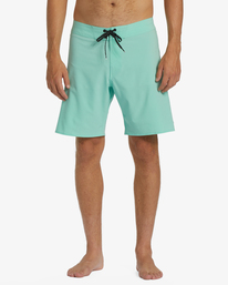 2 All Day Airlite Performance 19" Boardshorts Green ABYBS00382 Billabong