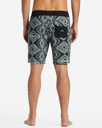 4 Sundays Pro Performance 19" Boardshorts Grey ABYBS00387 Billabong