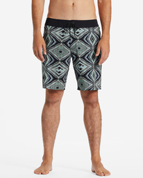 2 Sundays Pro Performance 19" Boardshorts Grey ABYBS00387 Billabong