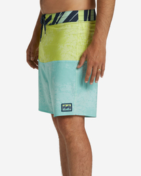 6 Fifty50 Pro - Performance-Boardshorts für Männer Grün ABYBS00388 Billabong
