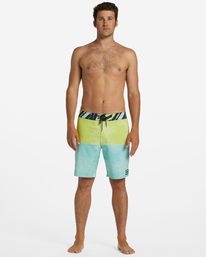 1 Fifty50 Pro - Performance-Boardshorts für Männer Grün ABYBS00388 Billabong