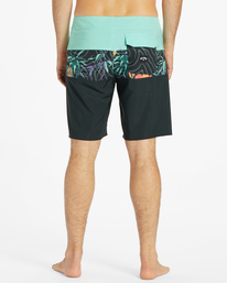 4 Tribong Pro Performance 18" Boardshorts Black ABYBS00389 Billabong