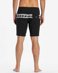4 Momentum Pro Performance 19" Boardshorts Black ABYBS00391 Billabong