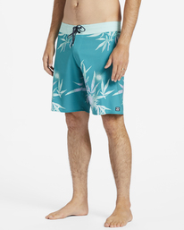 3 Sundays Airlite 19" Boardshorts Green ABYBS00446 Billabong