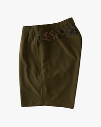 7 A/Div Surftrek Elastic Waist Shorts 17" Brown ABYWS00155 Billabong