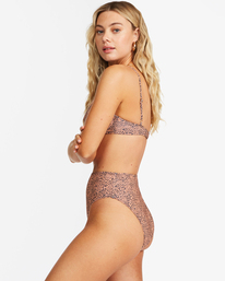 3 Hidden Shore High Maui - Medium Coverage Bikini Bottoms for Women Brown C3SB14BIP2 Billabong