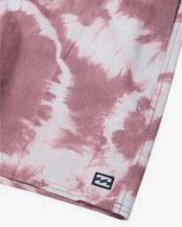 8 All Day Riot 19" - Tie-Dye Board Shorts for Men Purple S1BS53BIP0 Billabong