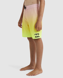 1 Boys 8-16 Arch Pro Boardshorts Yellow UBBBS00194 Billabong