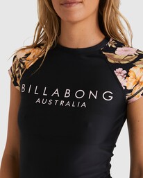 3 Calypso Wahine Rash Vest Black UBJWR03020 Billabong