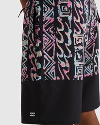5 Sundays Split  Lo Tide Boardshorts Black UBYBS00162 Billabong