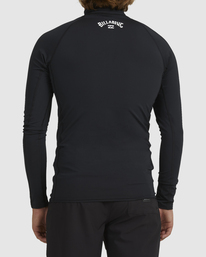 2 All Day Wave Performance Fit Rash Vest Black UBYWR00116 Billabong
