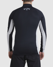 AIRLITE STACKED PF LS  UBYWR00132