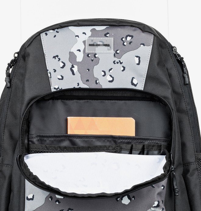 Locker 23L Medium Backpack  ADYBP03053