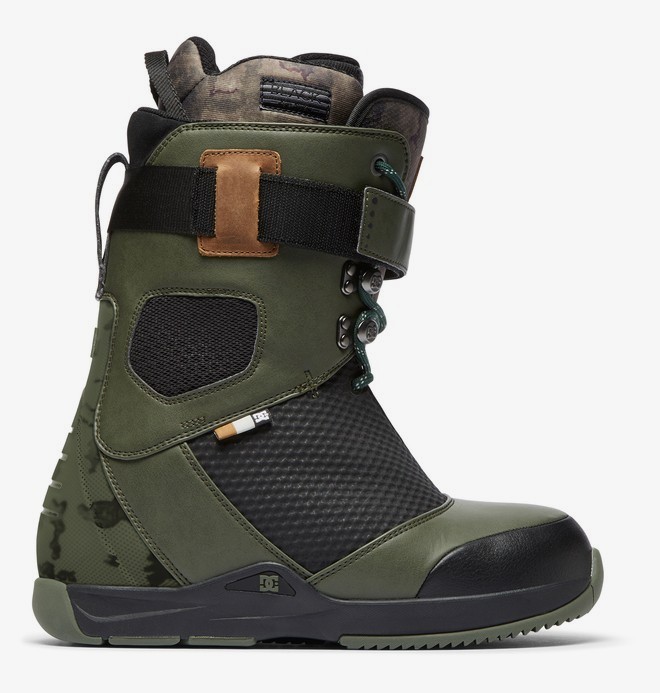 dc camo snowboard boots