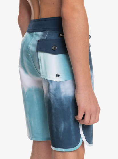 Surfsilk Scallop 17" - Boardshorts for Boys 8-16  EQBBS03613
