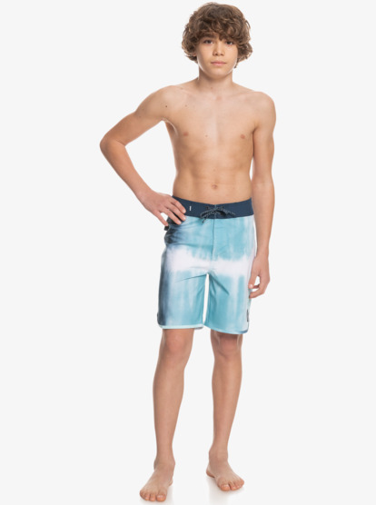 Surfsilk Scallop 17" - Boardshorts for Boys 8-16  EQBBS03613