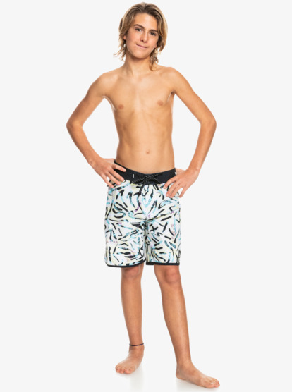 Surfsilk Scallop 17" - Boardshorts for Boys 8-16  EQBBS03613